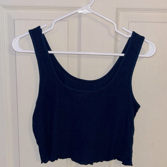 🪻3/$30 Cute cropped tank!🪻 - Picture 2 of 4
